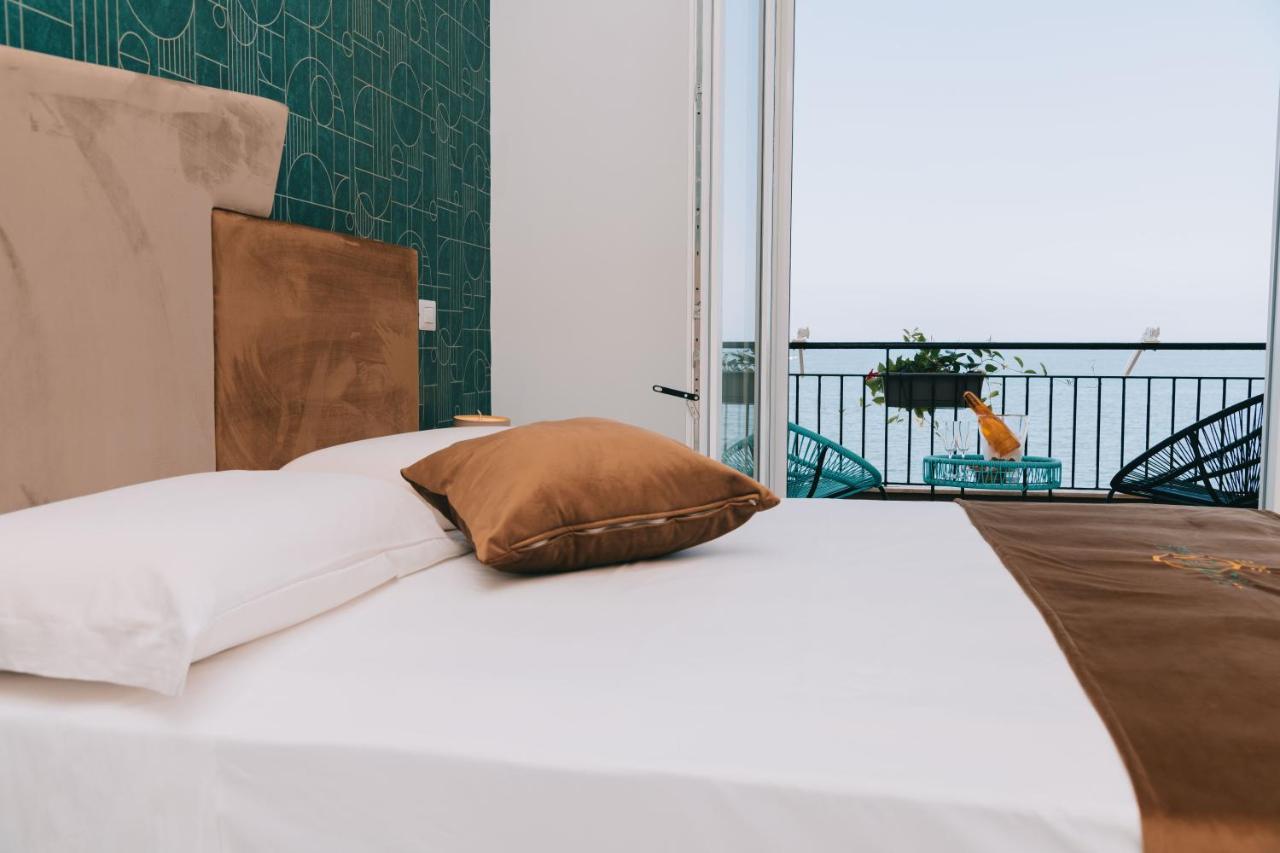 Frontemare Suite Castellammare di Stabia Zewnętrze zdjęcie